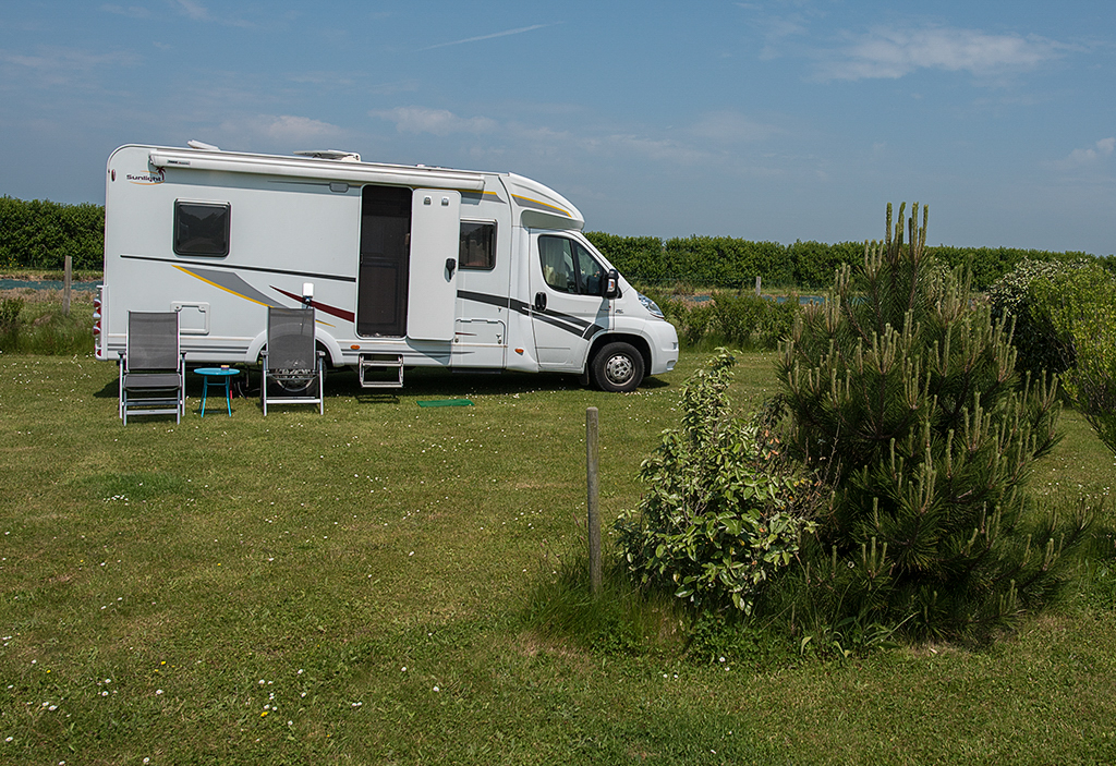 Normandie 05 - 2016_KA79630-1 Kopie.jpg - Im kleinen Ort Saint Pierre en Port haben wir einen schönen Campingplatz erwischt , auf dem es super ruhig war. Das Wetter besserte sich auch und wir gingen viel spazieren